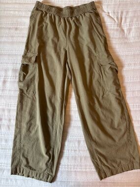 Universal Thread Olive Cargo Pants with Elastic Waistband